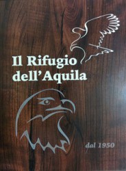 targa con incisione al laser e verniciatura